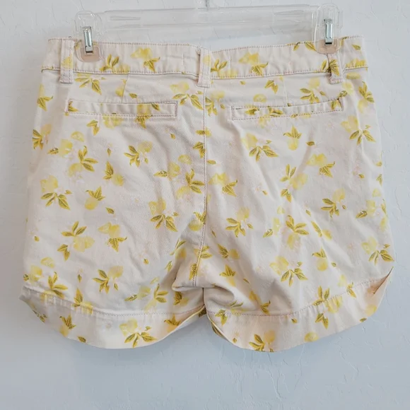 SO Lemon Print Low Rise Midi Shorts Size 5 - Picture 4 of 15
